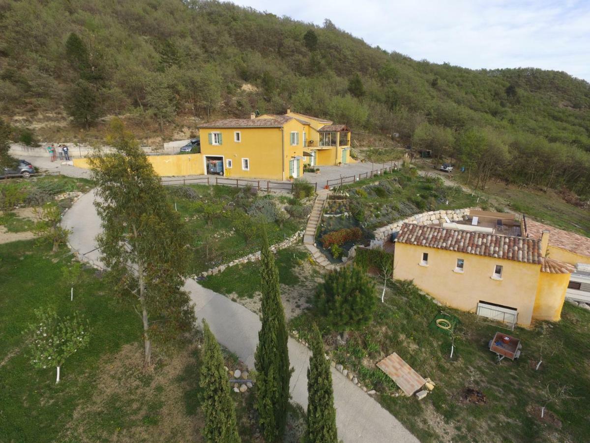 Le Jas Du Gabian Hotel Volonne Exterior foto